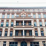 Kamienica Centrum 16 *