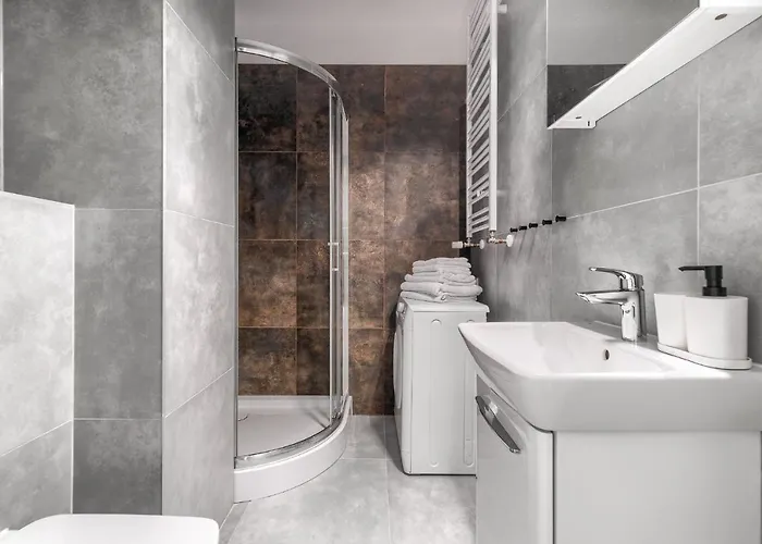 Kamienica Centrum 16 *